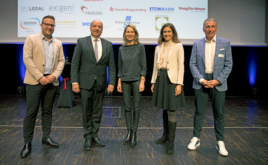 Moderator David Kaufmann, Podiumsgast Regierungsrat Markus Dieth, Referentin Katja Gentinetta, Nationalrätin Maja Riniker (ebenfalls Podiumsgast) und Dario Abbatiello, Präsident KMU Region Brugg.