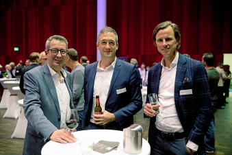 Fredi Pahr, Benji Knecht vom Hauptsponsor Credit Suisse, Philipp Bill.